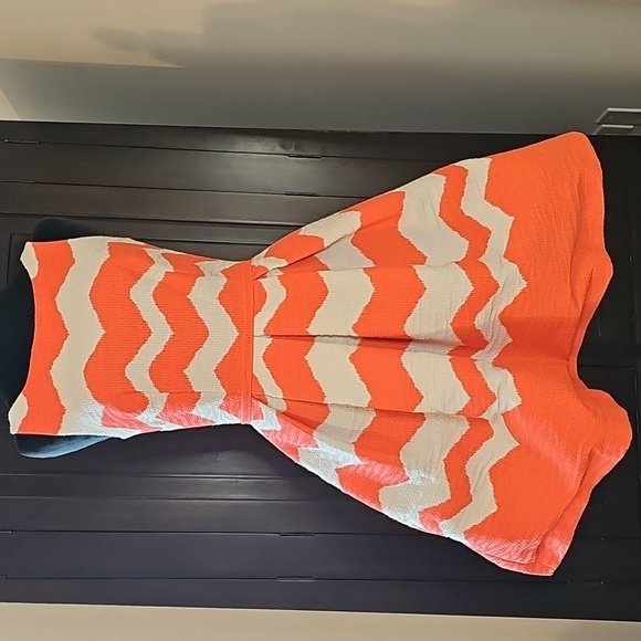 Limitwd Chevron Dress Orange And White - Picture 1 of 9
